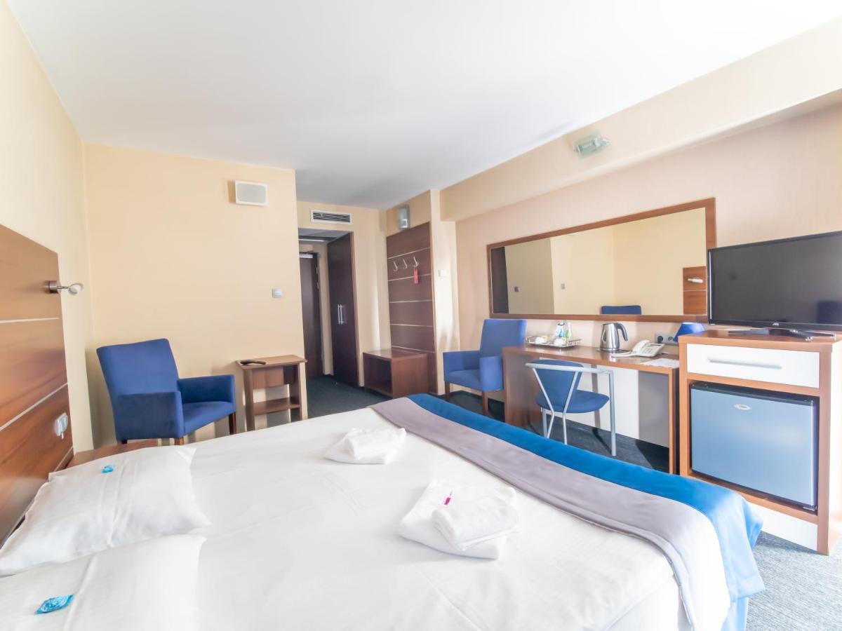 Hotel Tychy Ngoại thất bức ảnh