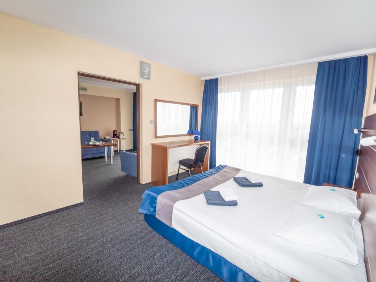 Hotel Tychy Ngoại thất bức ảnh